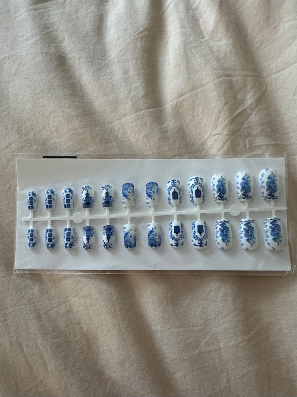 Blue Floral Press-On Nail Set